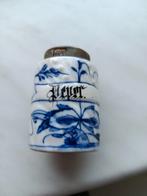 Oud porseleinen strooier, Ophalen of Verzenden, Gebruikt, Porselein, Nederland