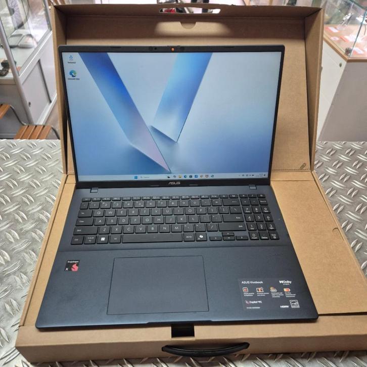 ASUS Vivobook 1607QA-MB046W - Snapdragon - Nieuwstaat, Computers en Software, Windows Laptops, Zo goed als nieuw