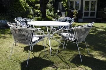 Prachtig wit tuinstel Royal Garden incl. Madison tuinkussens beschikbaar voor biedingen