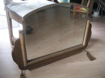 Spiegel in Eikenhouten antieke lijst beschikbaar voor biedingen