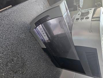 Koffiemachine met bonen  beschikbaar voor biedingen