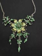 Groen bloem ketting, Overige materialen, Met strass, Ophalen of Verzenden, Zo goed als nieuw