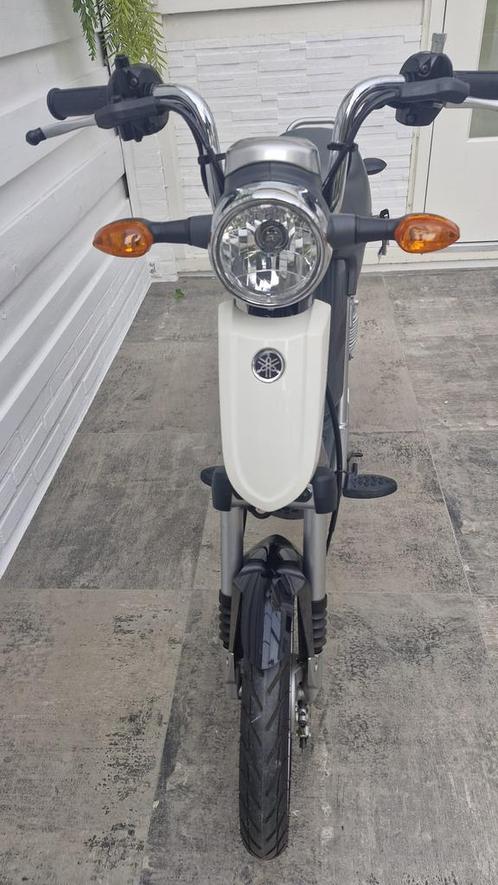 YAMAHA ELEKTRISCHE SCOOTER ZGAN, Fietsen en Brommers, Scooters | SYM, Zo goed als nieuw, Overige modellen, Elektrisch, Ophalen