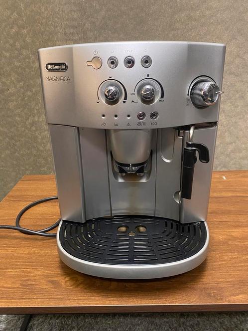 Delonghi koffiemachine 4200S, Witgoed en Apparatuur, Koffiezetapparaten, Gebruikt, Koffiemachine, Ophalen of Verzenden