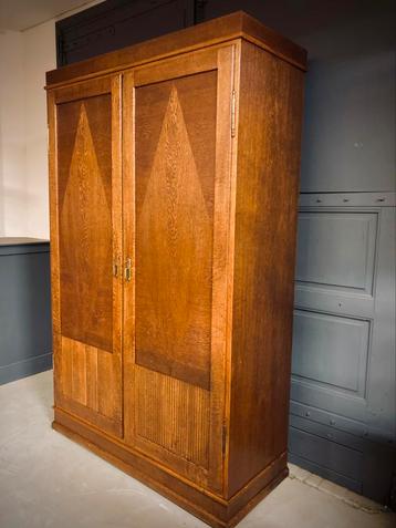 Vintage art deco kledingkast / linnenkast, eiken, legplanken beschikbaar voor biedingen