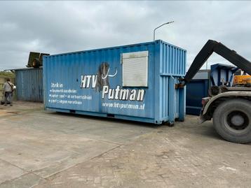 Combi container met haakarmslede.  Kantine, wc, opslag