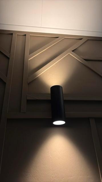 Phillips Hue Wandlampen 4x beschikbaar voor biedingen