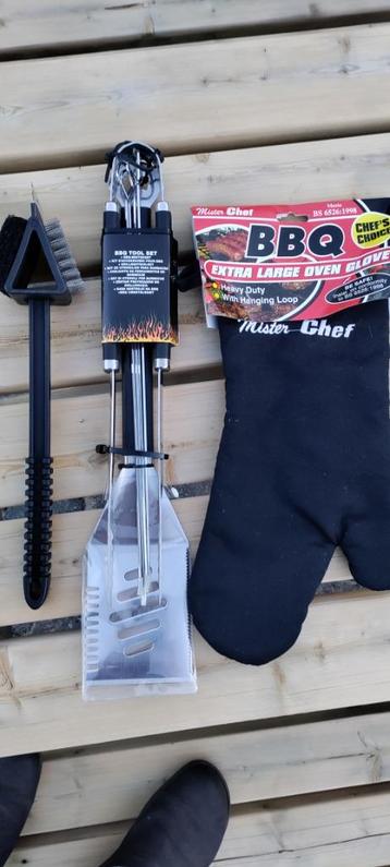 BBQ toolset, BBQ gereedschap beschikbaar voor biedingen