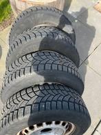 Hyundai h 300 winter banden met velg, Ophalen, Zo goed als nieuw