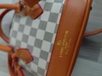 Louis vuitton kinder tasje, Ophalen of Verzenden, Zo goed als nieuw, Bruin, Schoudertasje