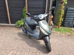 zip scooter groen met geel kenteken, Fietsen en Brommers, Ophalen, Piaggio, Gebruikt, Benzine