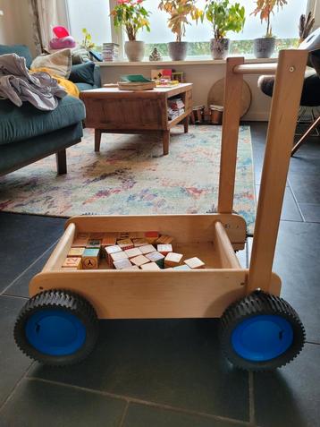 Loopwagentje voor Dreumes + Blokken beschikbaar voor biedingen