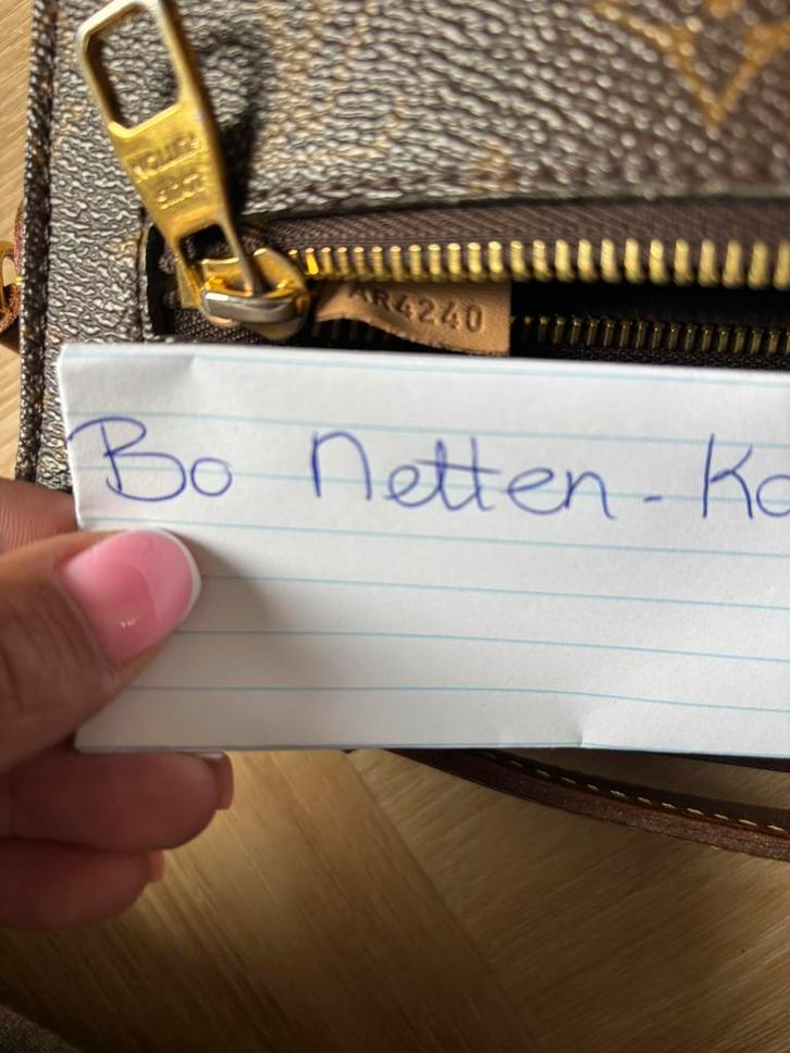 Louis Vuitton Pochette Metis, Sieraden, Tassen en Uiterlijk, Tassen | Damestassen, Gebruikt, Handtas, Bruin, Ophalen of Verzenden