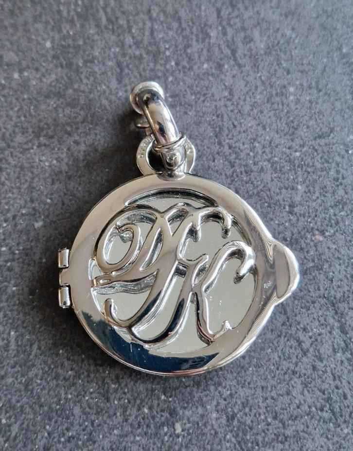 Mooie GROTE hanger DYRBERG KERN; kan open met SPIEGEL, Sieraden, Tassen en Uiterlijk, Kettinghangers, Zo goed als nieuw, Overige materialen