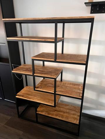 Mangohouten Kast - Industrieel Design beschikbaar voor biedingen