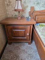 Set van 2 houten nachtkastjes, Huis en Inrichting, Ophalen