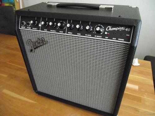 Fender Champion 40 inclusief Foot Switch, Muziek en Instrumenten, Versterkers | Bas en Gitaar, Zo goed als nieuw, Gitaar, Minder dan 50 watt