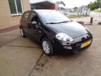 Fiat Punto 0.9 Twinair 74KW 5DR 2015 Zwart APK 13 11 2026, Auto's, Fiat, Voorwielaandrijving, Stof, Zwart, Metallic lak