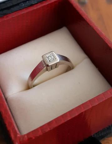 14 karaat witgouden ring met diamant  beschikbaar voor biedingen