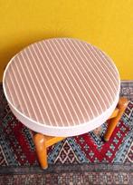 Retro vintage voetenbankje, kruk, bijzettafeltje, beuken, Huis en Inrichting, Krukjes, Gebruikt, Vintage, Ophalen of Verzenden