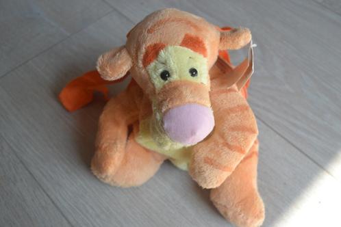 Disneystore rugtas Teigetje / Tigger plush, Verzamelen, Disney, Zo goed als nieuw, Tas, Koffer of Zak, Winnie de Poeh of vrienden