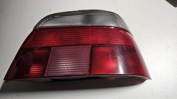 Achterlicht wit / rood rechts BMW 5 serie E39 sedan 63212496 beschikbaar voor biedingen