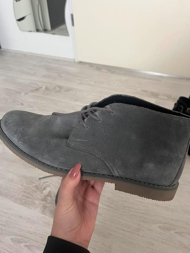 Nette grijze heren schoenen suede maat 44 Livergy, Kleding | Heren, Schoenen, Zo goed als nieuw, Sneakers of Gympen, Overige kleuren