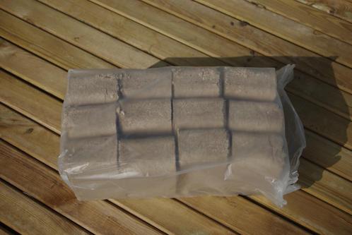 RUF briketten, zak met 12 blokken. va. € 4,10 p.zak, Tuin en Terras, Haardhout, Blokken, Overige houtsoorten, Minder dan 3 m³