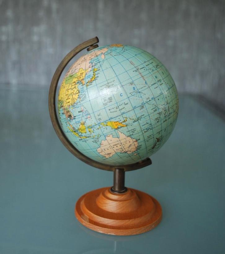 Politieke Globe Boedapest 1985, Antiek en Kunst, Curiosa en Brocante, Ophalen of Verzenden