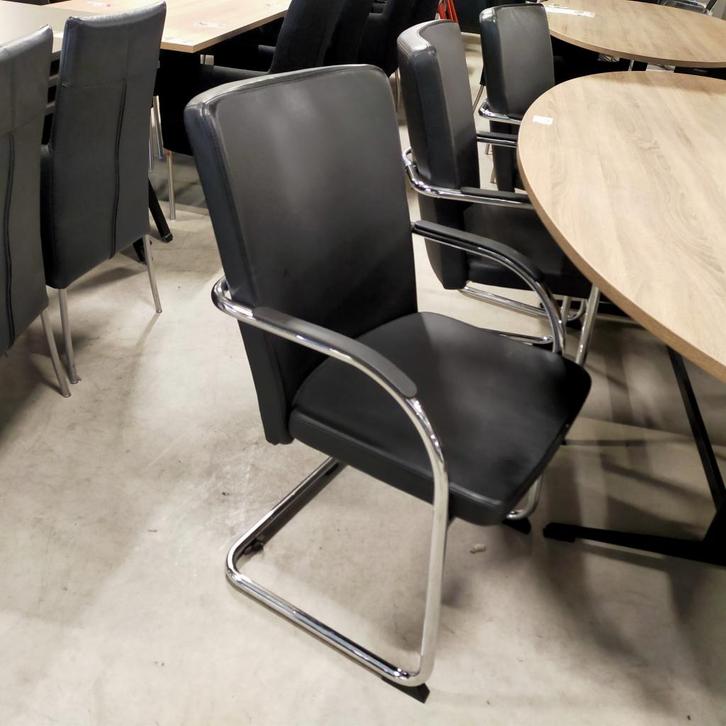 Lande vergaderstoel - zwarte lederen bekleding, Huis en Inrichting, Stoelen, Gebruikt