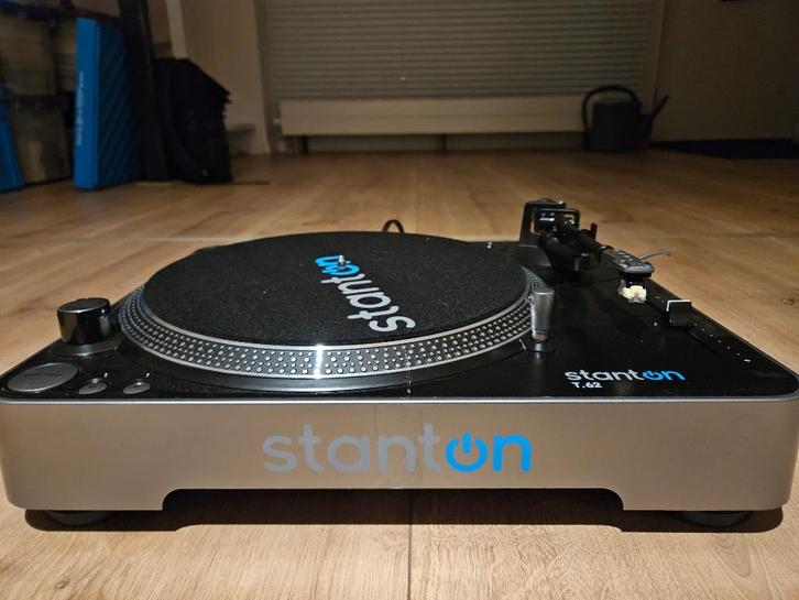 Stanton T62 draaitafel / platenspeler, Muziek en Instrumenten, Dj-sets en Draaitafels, Zo goed als nieuw, Draaitafel, Overige merken