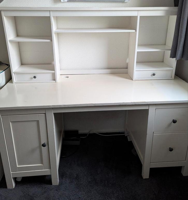 Mooi wit bureau van Hemnes van Ikea. Met opzetstuk, Huis en Inrichting, Bureaus, Gebruikt, Ophalen of Verzenden