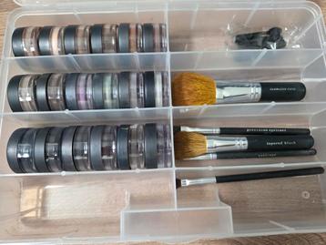 Bare Minerals 18x oogschaduw, 4x borstels en poeder beschikbaar voor biedingen