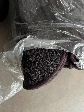 Kwantum zelfklevende trapmatten beschikbaar voor biedingen