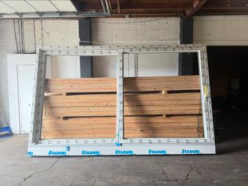 NIEUWE hefschuifpui | wit | schuifpui | 400b x 231.5h GLAS beschikbaar voor biedingen