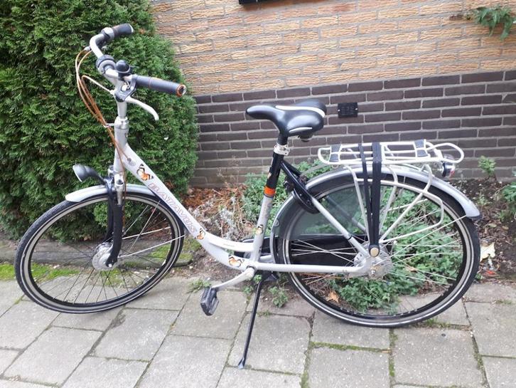 Damesfiets , Batavus, Fietsen en Brommers, Fietsen | Dames | Damesfietsen, Gebruikt, Batavus, Versnellingen, 53 tot 56 cm, Ophalen