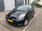 Toyota Yaris 1.0 VVTi Acces / APK / NAP / AIRCO / BOEKJES /, Auto's, Toyota, Voorwielaandrijving, Gebruikt, 750 kg, Bedrijf