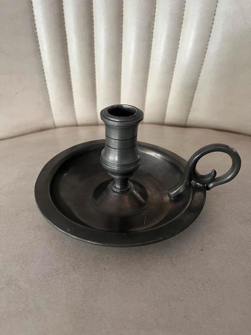 Vintage tinnen kamer kandelaar gemerkt 95% tin, Antiek en Kunst, Antiek | Kandelaars, Overige materialen, Ophalen of Verzenden