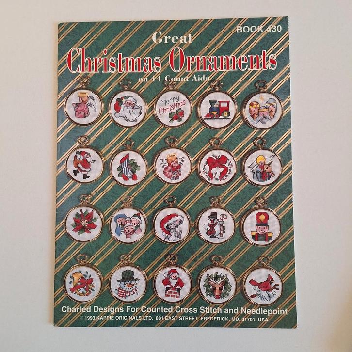 Borduur boekjes met patronen - kruissteekjes - 2, Boeken, Hobby en Vrije tijd, Gelezen, Overige onderwerpen, Ophalen of Verzenden