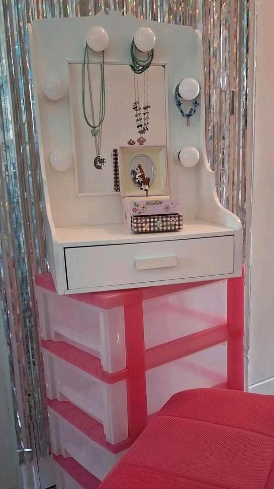 Meiden set: Wandkaptafel met make up stoel en ladekast roze, Huis en Inrichting, Tafels | Kaptafels, Minder dan 100 cm, 50 tot 100 cm