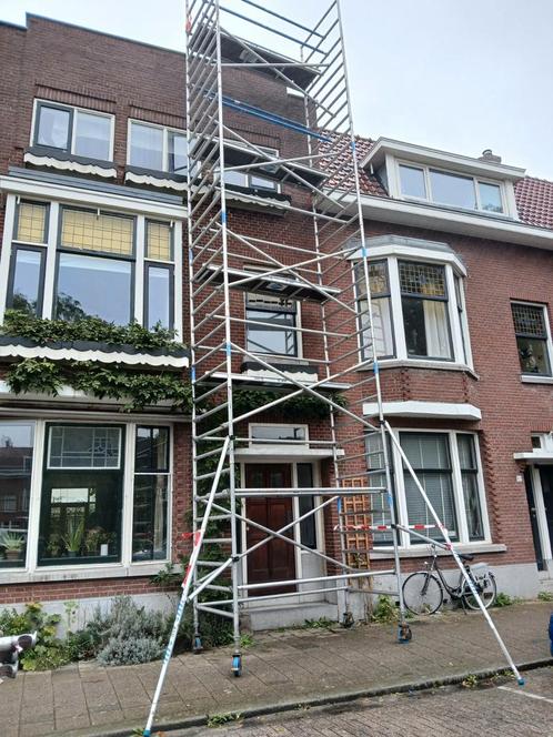 Steiger huren rolsteiger te huur, Doe-het-zelf en Verbouw, Steigers, Zo goed als nieuw, Rolsteiger of Kamersteiger, 5 meter of hoger