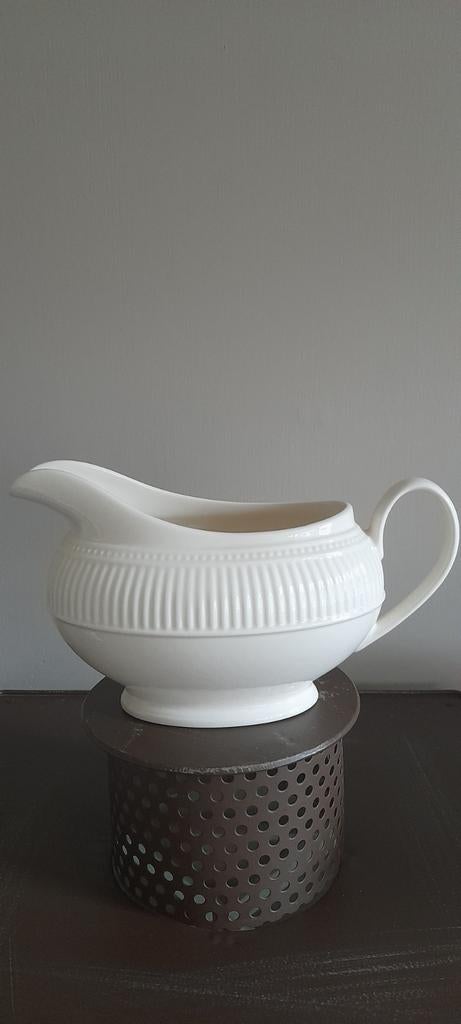 Wedgwood Windsor sauskom, Huis en Inrichting, Keuken | Servies, Ophalen of Verzenden, Zo goed als nieuw, Kom(men), Wedgwood