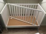 Ledikantje Sundvik van IKEA, Kinderen en Baby's, Babywiegjes en Ledikanten, Ophalen, Zo goed als nieuw, Ledikant