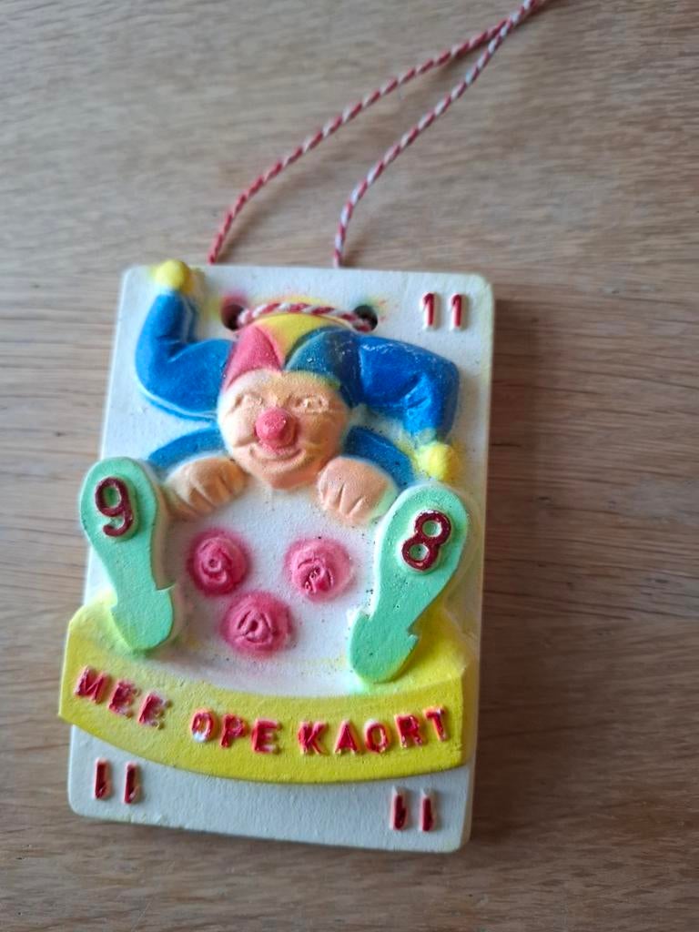 Veldtekens Roosendaal, Ophalen