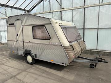 Kip De Luxe Caravan beschikbaar voor biedingen