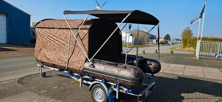 Fox 420 karperboot., Watersport en Boten, Hengelsport | Karpervissen, Zo goed als nieuw, Overige typen, Ophalen