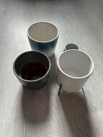 Bloempotten Set - 4 stuks beschikbaar voor biedingen