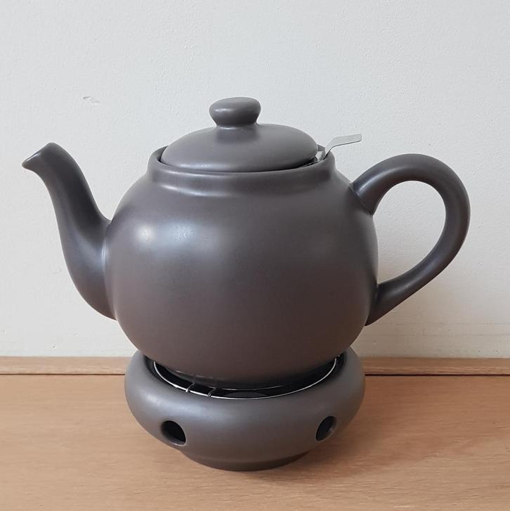Plint retro theepot met warmhouder en zeefje, Huis en Inrichting, Keuken | Keukenbenodigdheden, Zo goed als nieuw, Ophalen of Verzenden