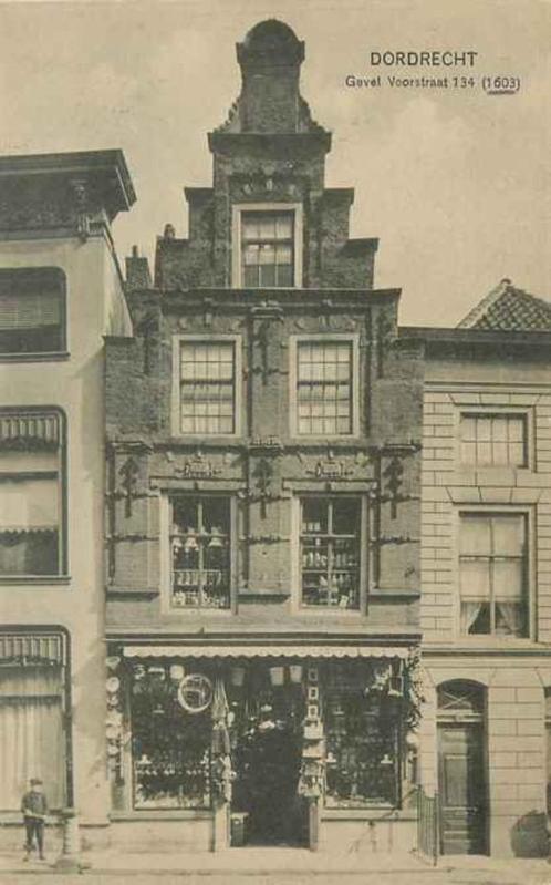 (301-109-055) Dordrecht Gevel Voorstraat 134, Verzamelen, Ansichtkaarten | Nederland, Zuid-Holland, Verzenden