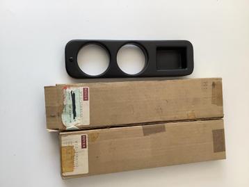 Rover 200 (R3) of Rover 25 CUPHOLDERS BEKERHOUDERS NOS beschikbaar voor biedingen